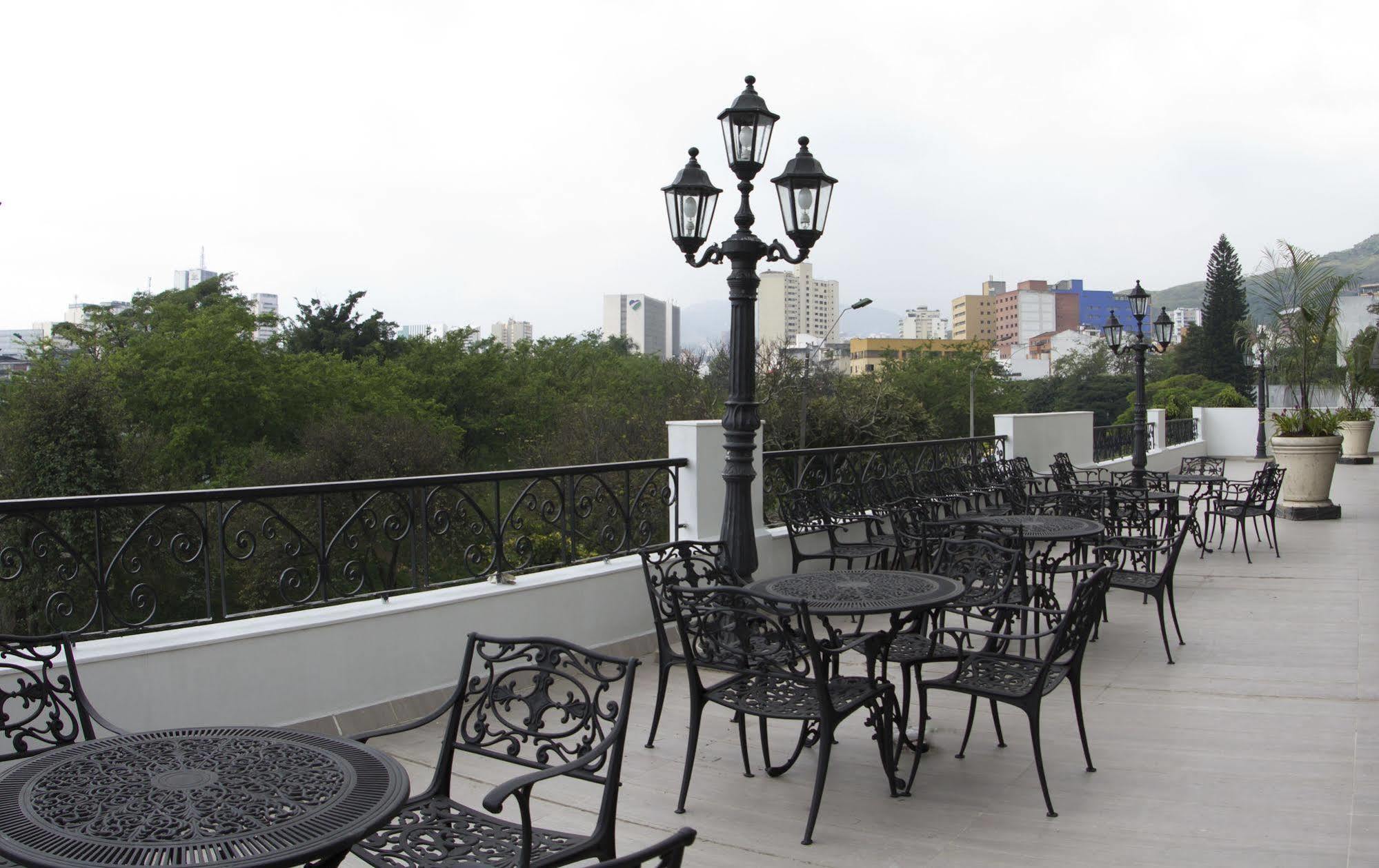 Hotel Cosmos Cali Esterno foto