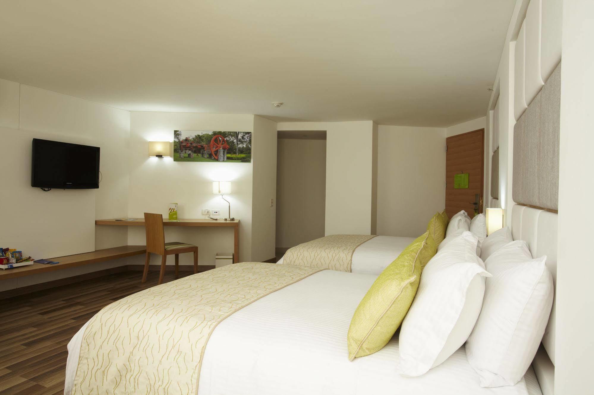 Hotel Cosmos Cali Esterno foto