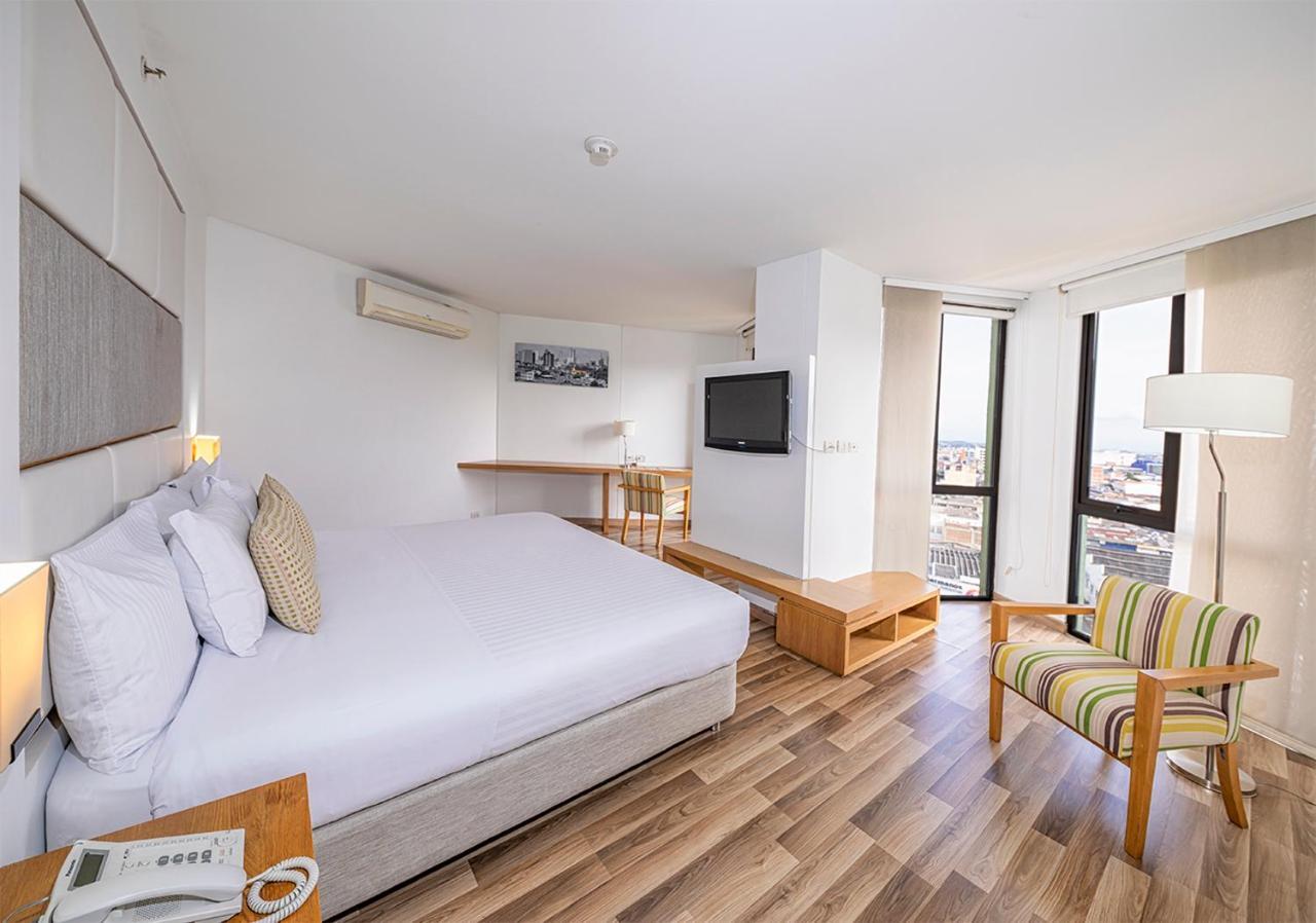 Hotel Cosmos Cali Esterno foto